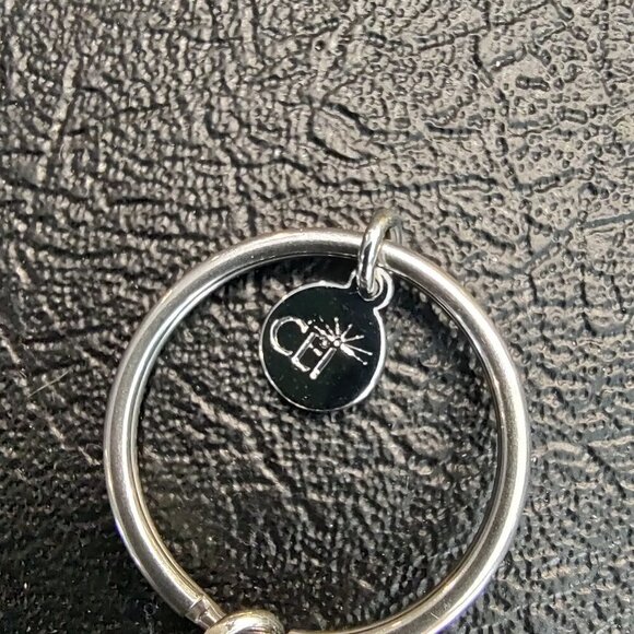 Silvertone Bahamas Souvenir Keyring - Picture 3 of 3